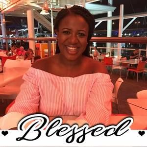 Meet your Posher, Monique